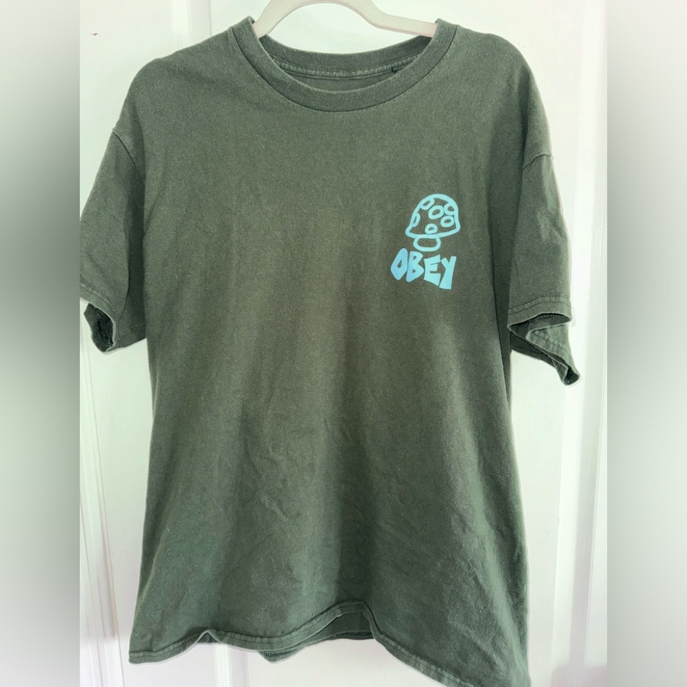 Obey Worldwide T-Shirt Adult Large 🍄‍🟫